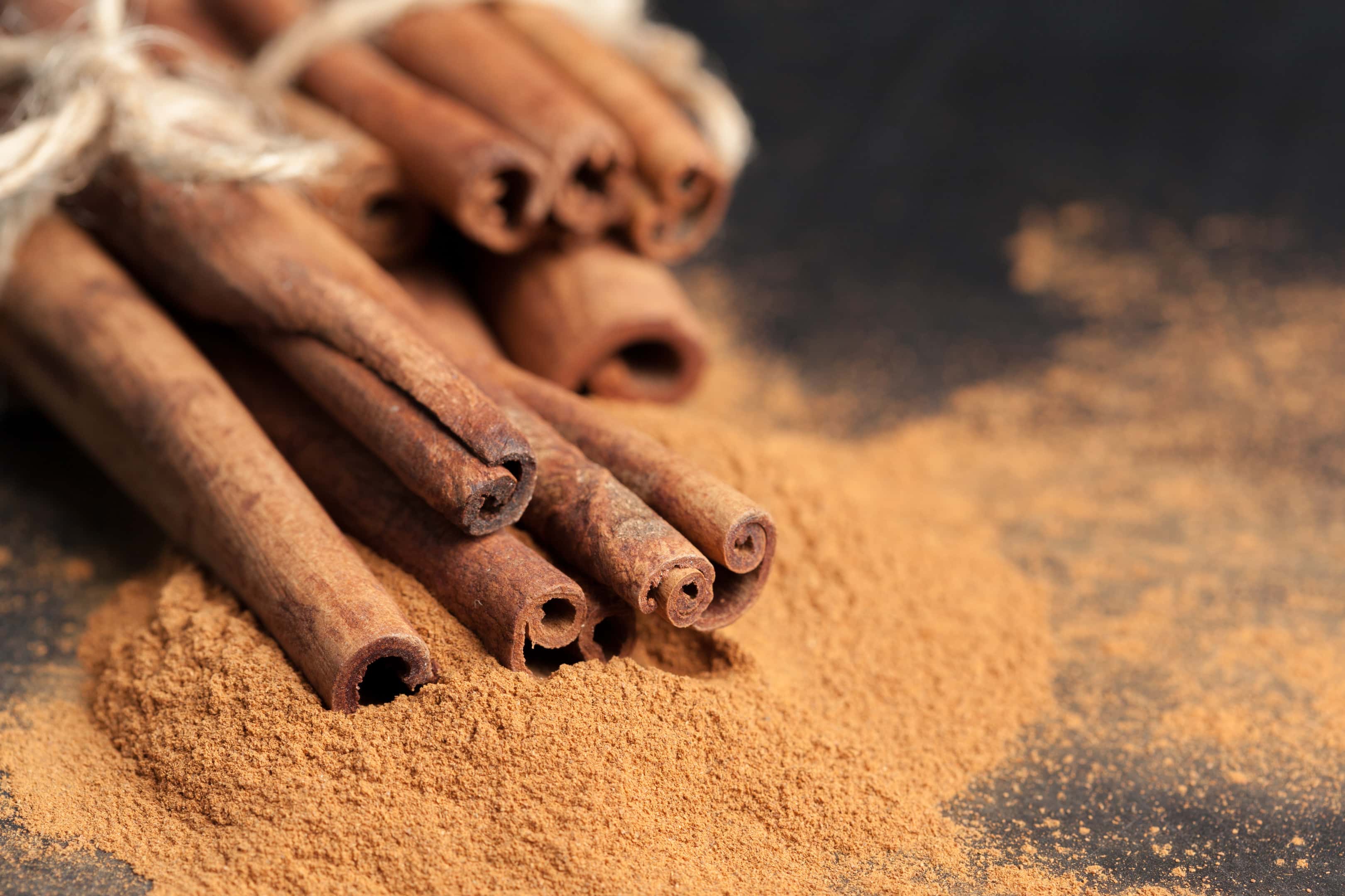 Cinnamon sticks and ground cinnamon