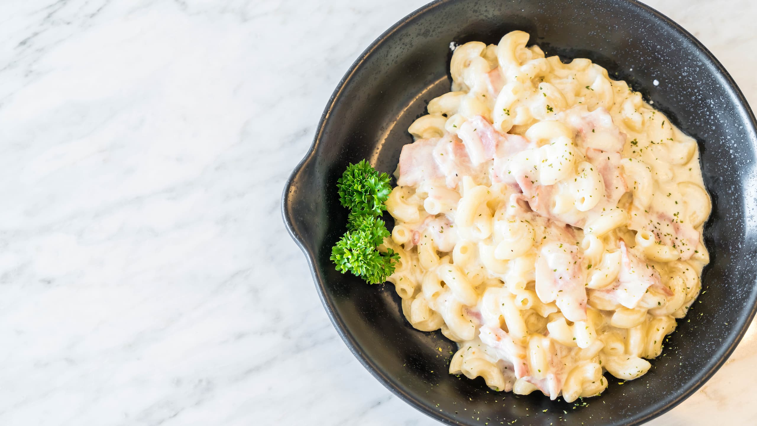 Creamy Hawaiian Bros macaroni salad