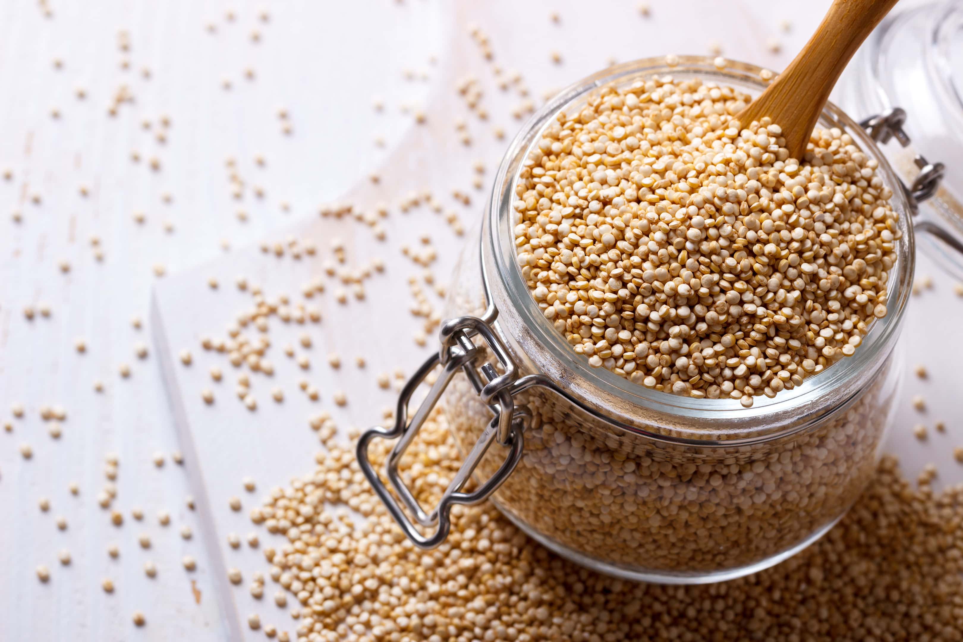 White quinoa seeds