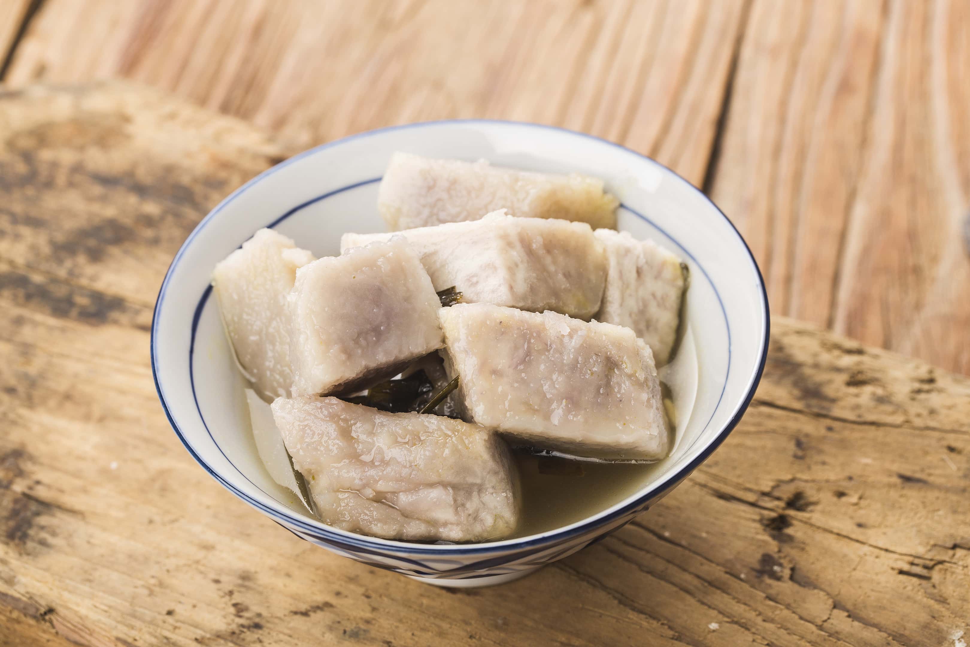 Xingren doufu (almond tofu dessert)