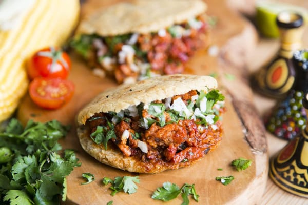 Gorditas with Maseca stuffed with greens and chili