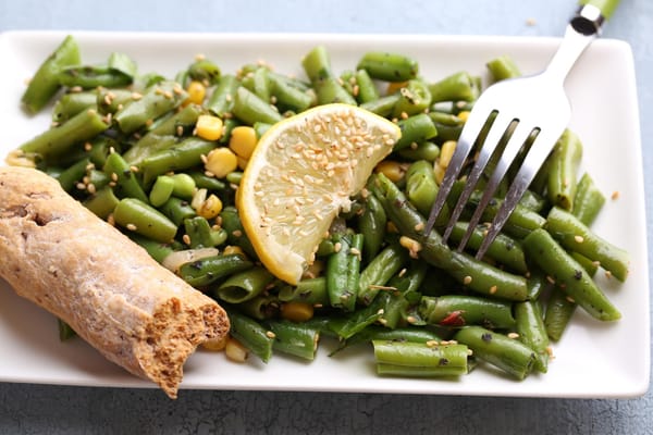 Grilled green beans with garlic