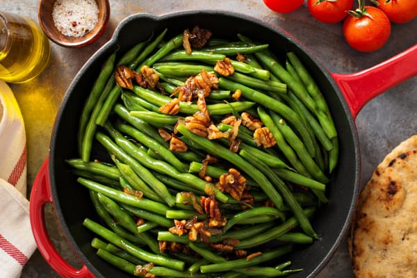 Maple-glazed green beans