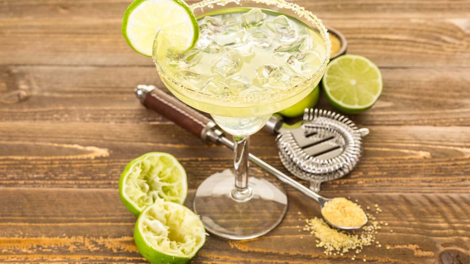 Applebee's perfect margarita with lime and brown sugar
