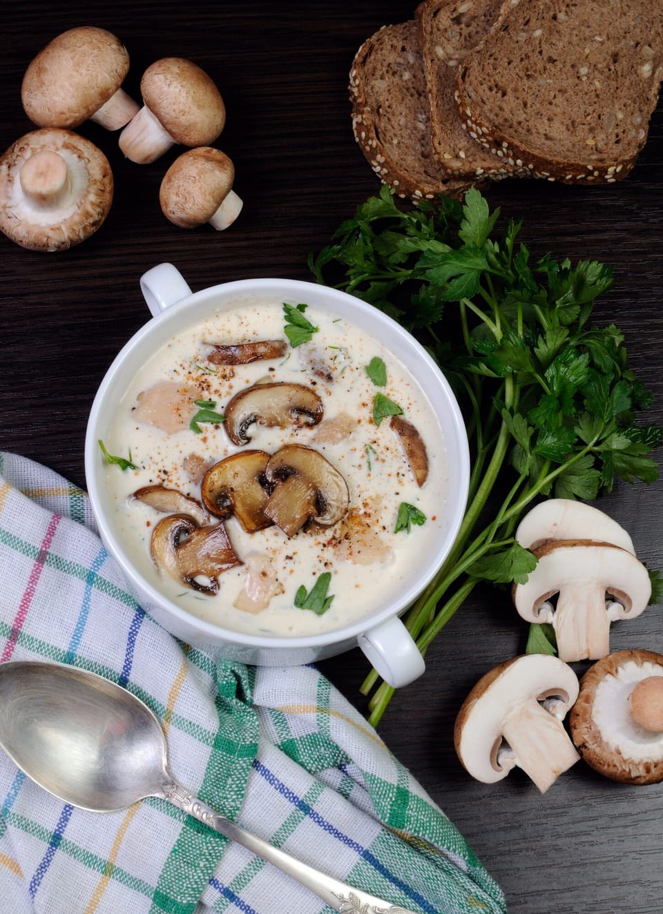 Creamy garlic butter Tuscan mushrooms