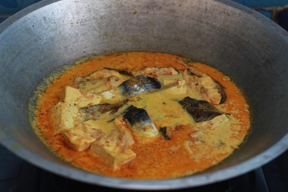 Indonesian fish curry