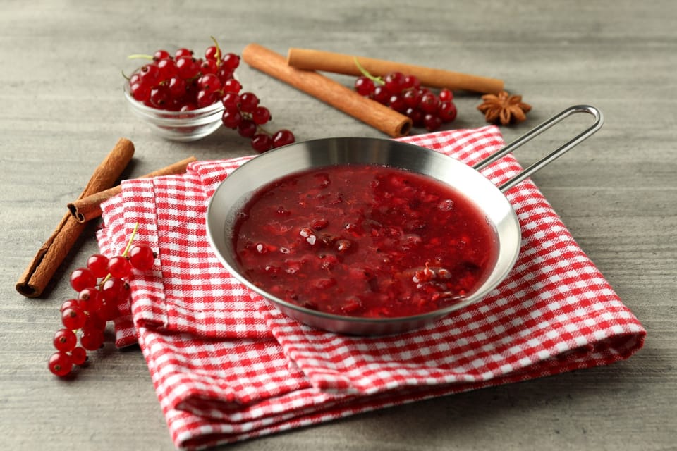 Jellied cranberry sauce