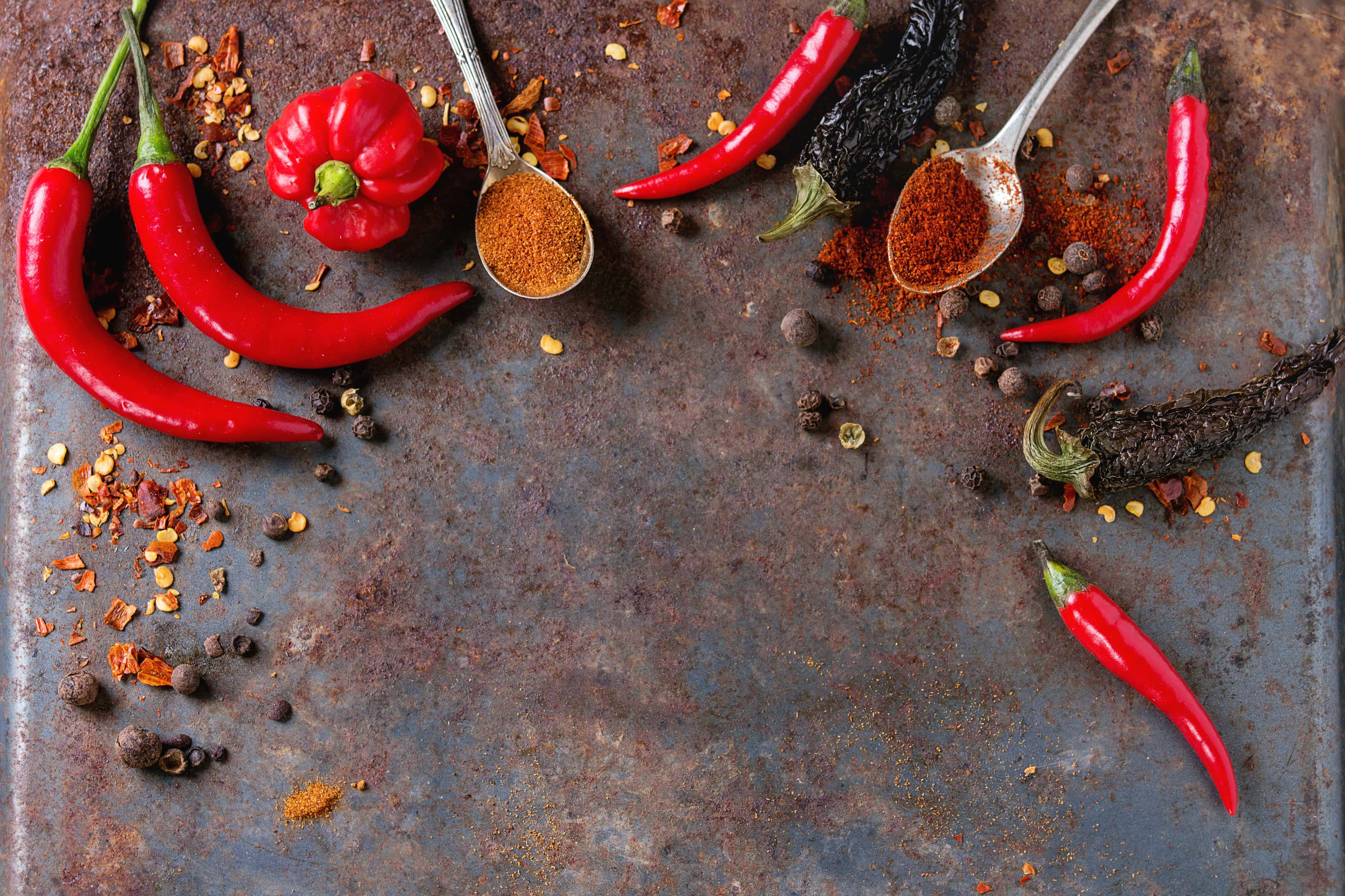Spicy chipotle powder with fresh red chili peppers