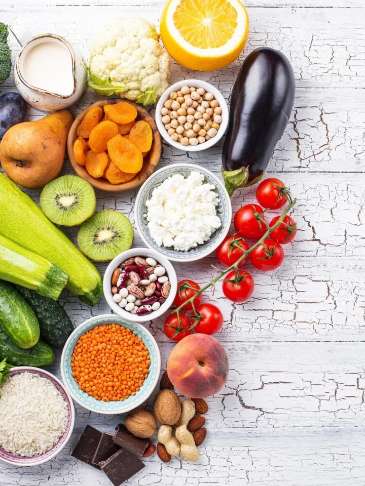 High in fiber food products on wooden table