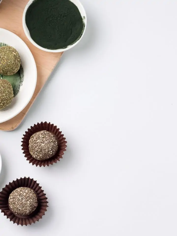 Energy balls of dried fruits with spirulina and chia seeds