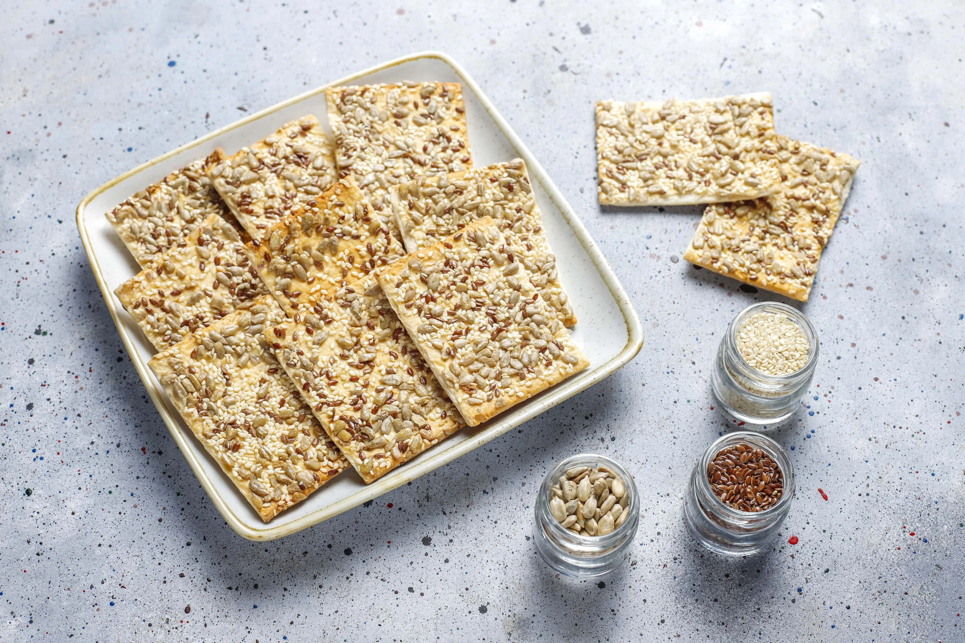 Crackers with flax, sesame and sunflower seeds