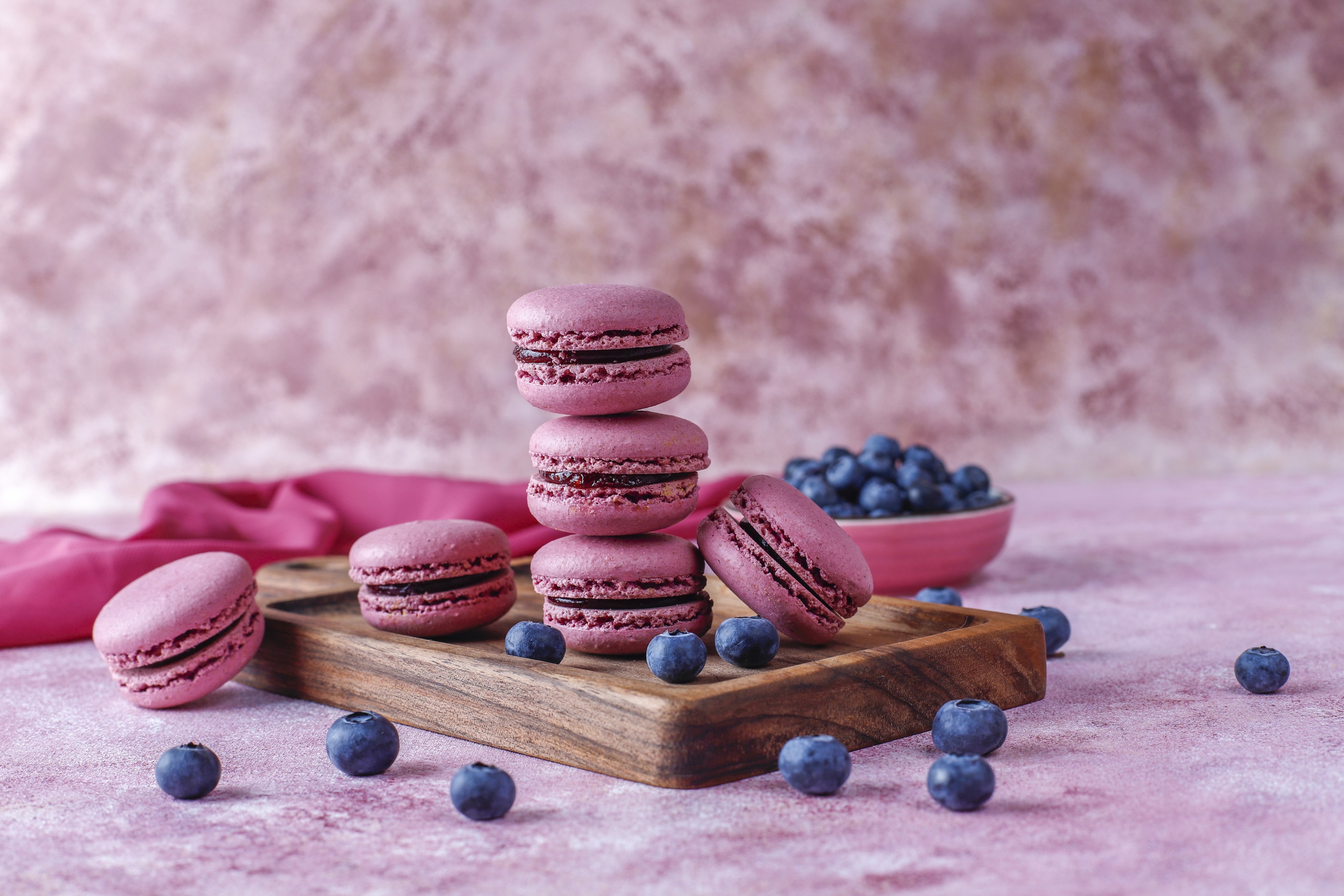 Macadamia flour macaroons with blueberries