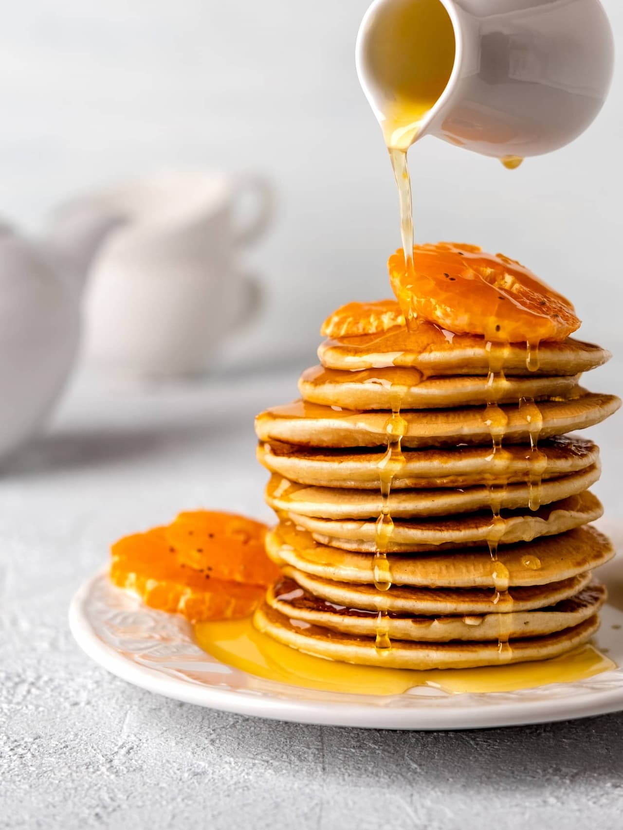 4 Maple Syrup Alternatives for Your Pancakes