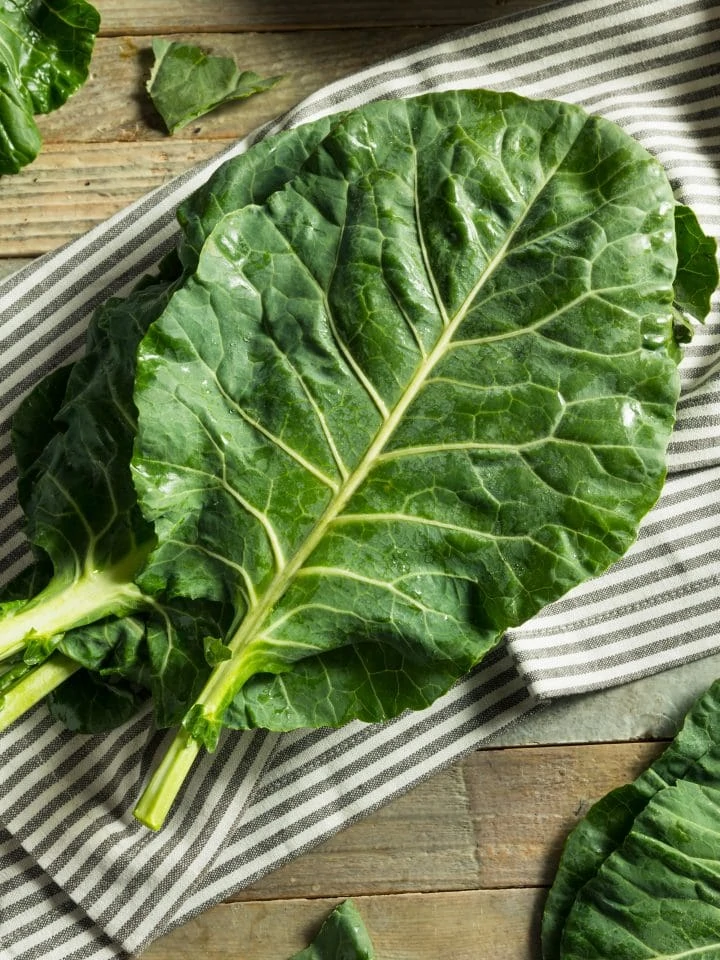 Raw Green Organic Collard Greens