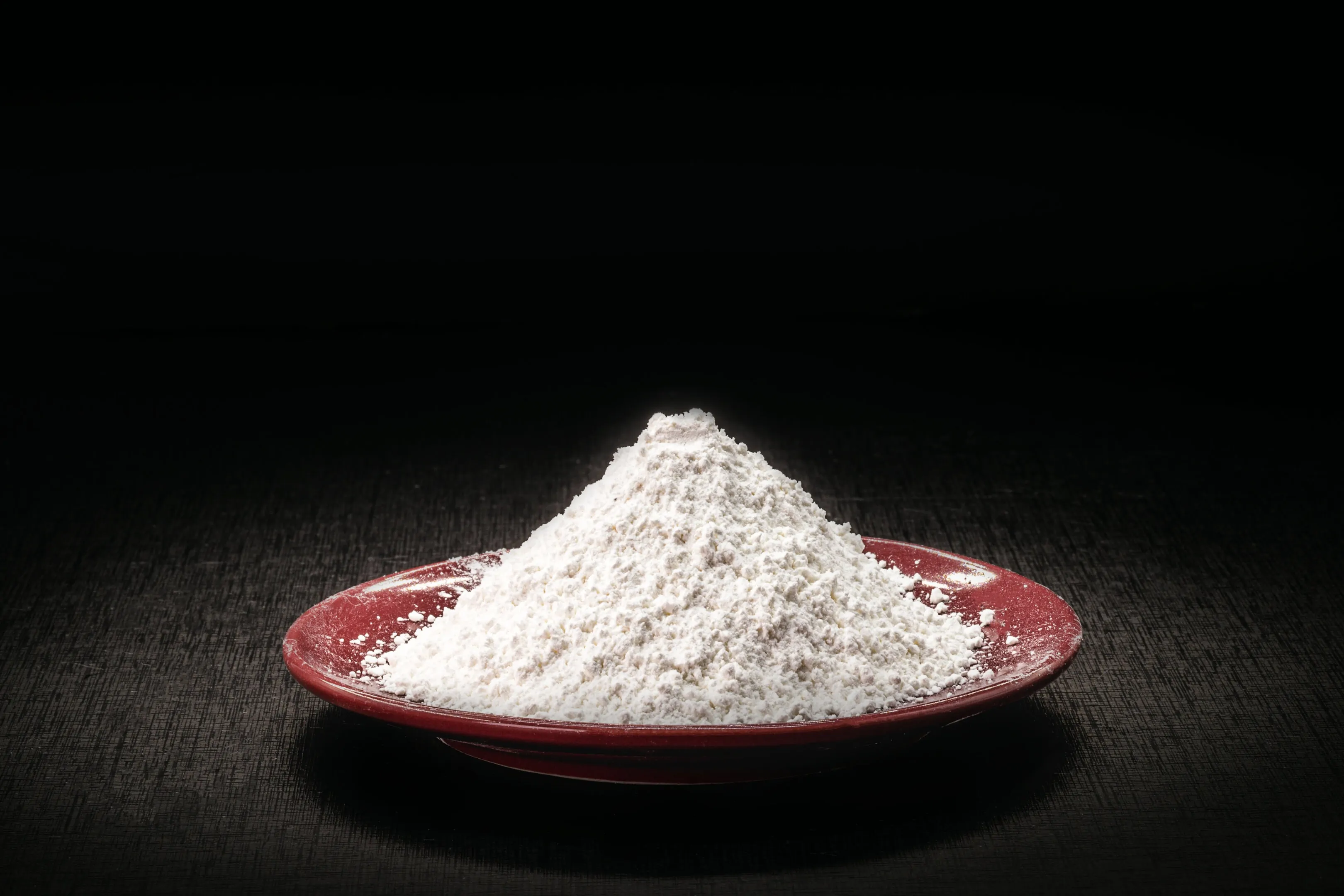 Cellulose in food powder on a plate