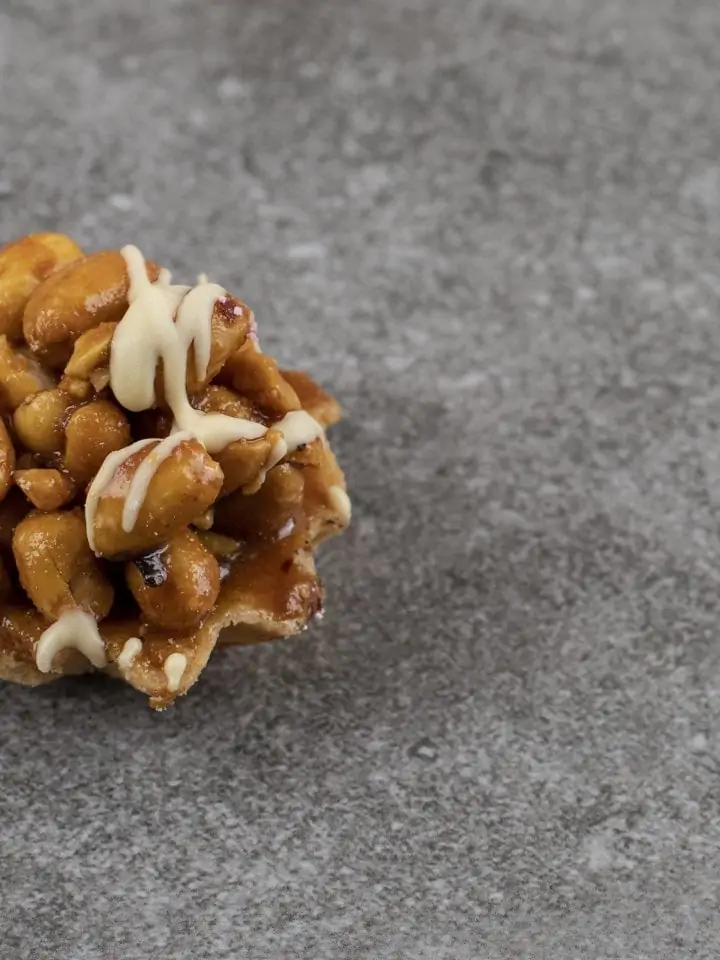 Maple peanut clusters recipe