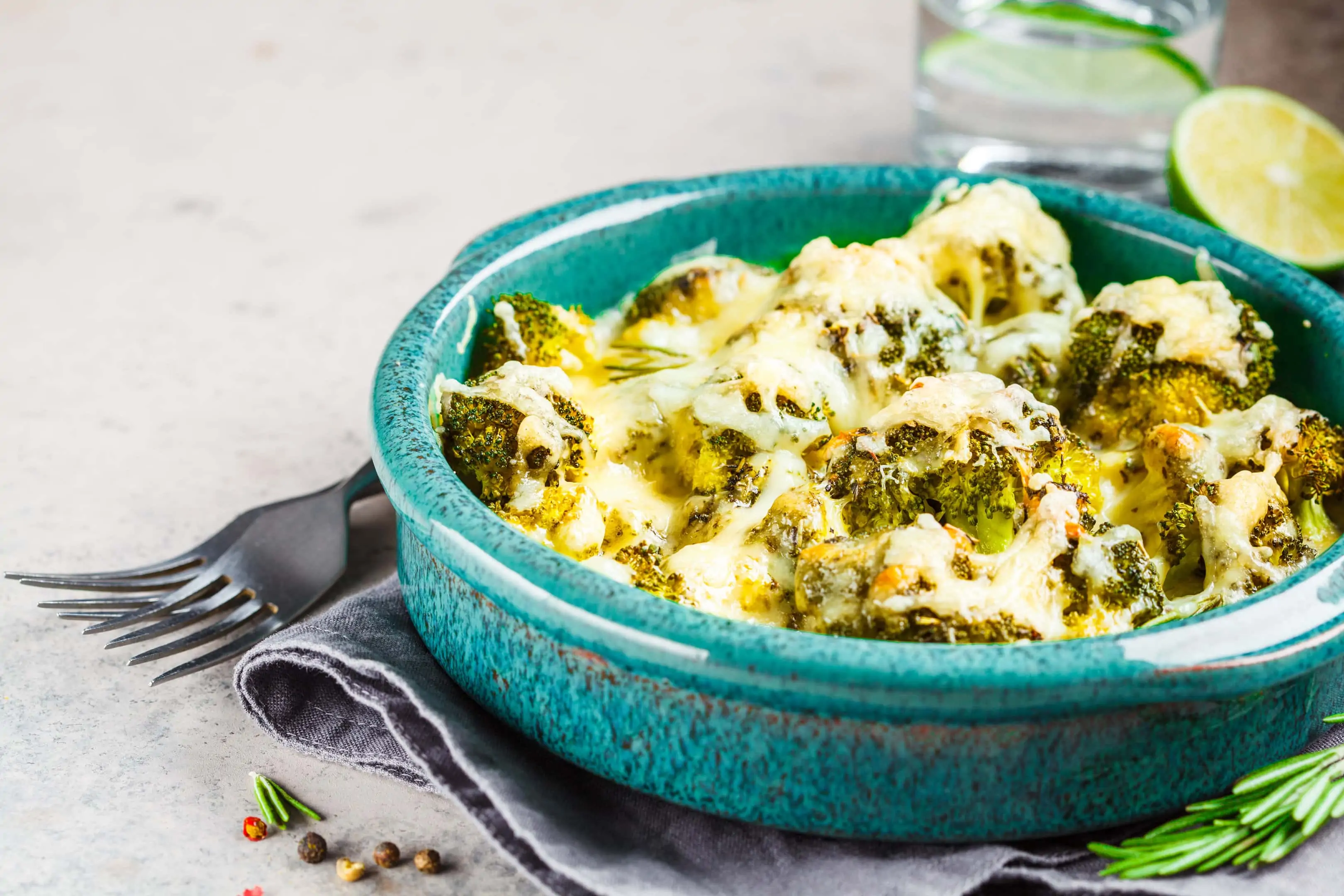 Baked Cheddar's broccoli cheese casserole