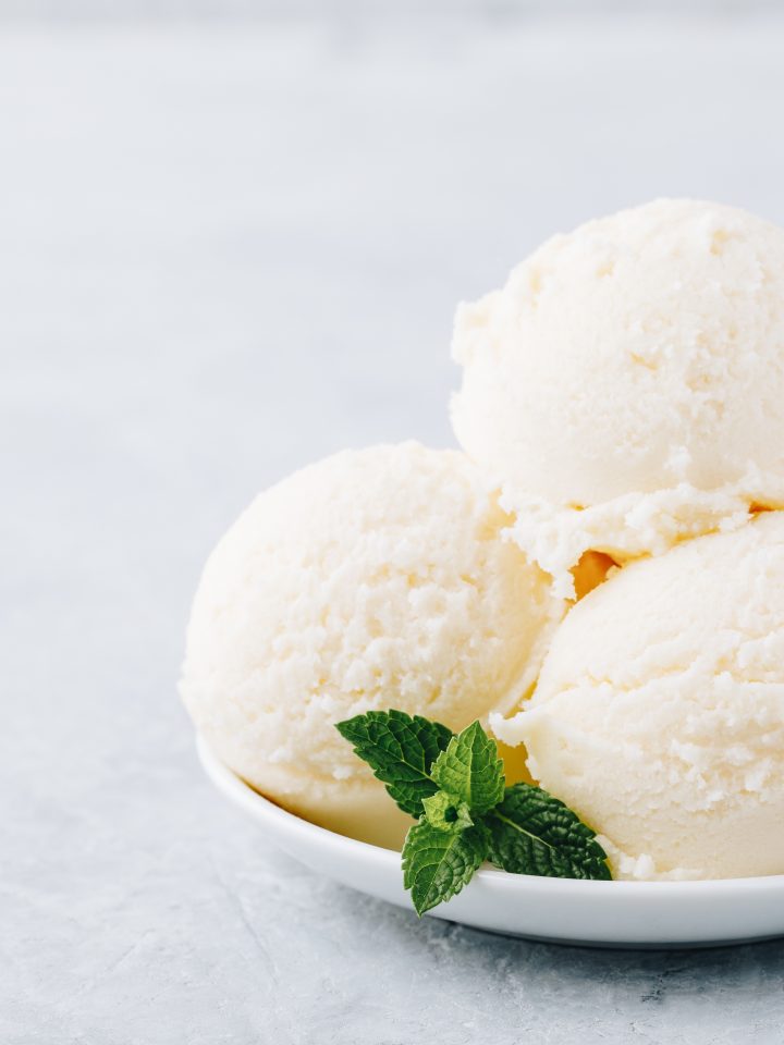Vanilla ice cream for ice cream maker with mint leaves