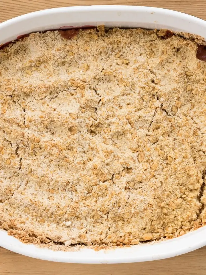 Traditional apple crisp Pioneer Woman