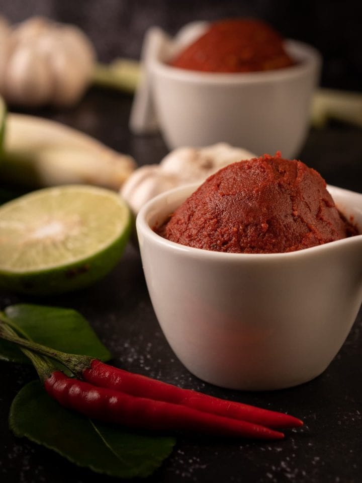 Hello Fresh Tex Mex paste with chili, garlic, and sliced lime