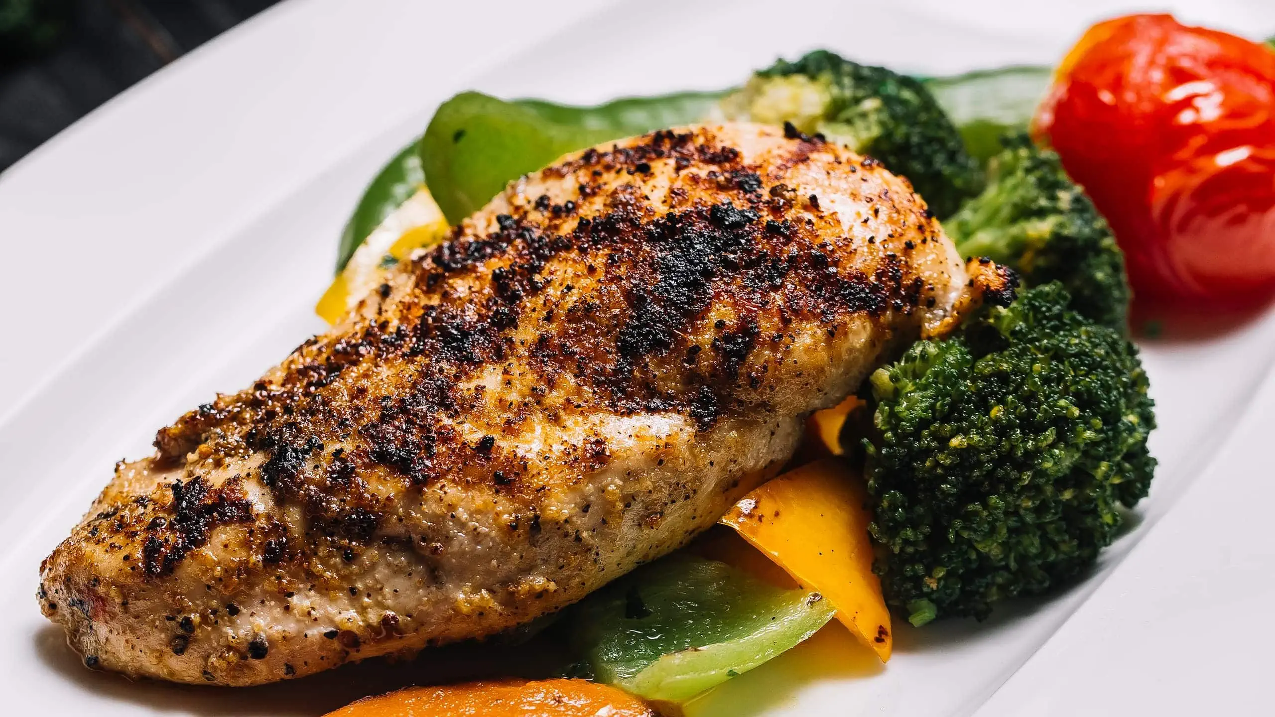 Texas Roadhouse herb crusted chicken recipe with grilled vegetables