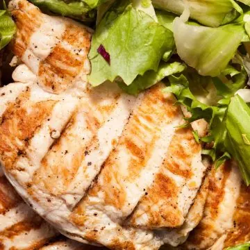 Grilled low sodium chicken breast with fresh-cut salad